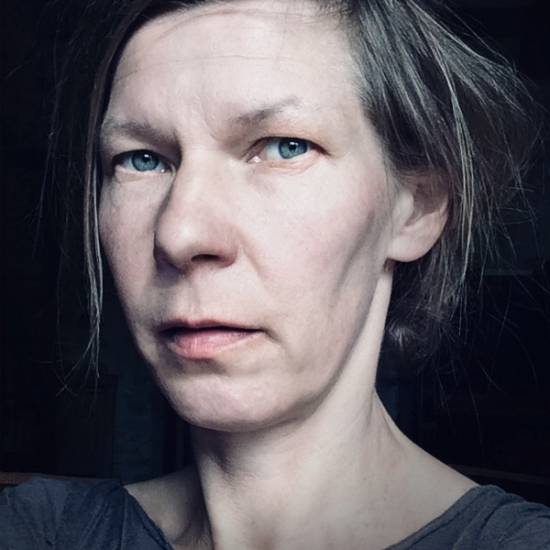 ARJA HYYTIÄINEN – Ile d’Enfance